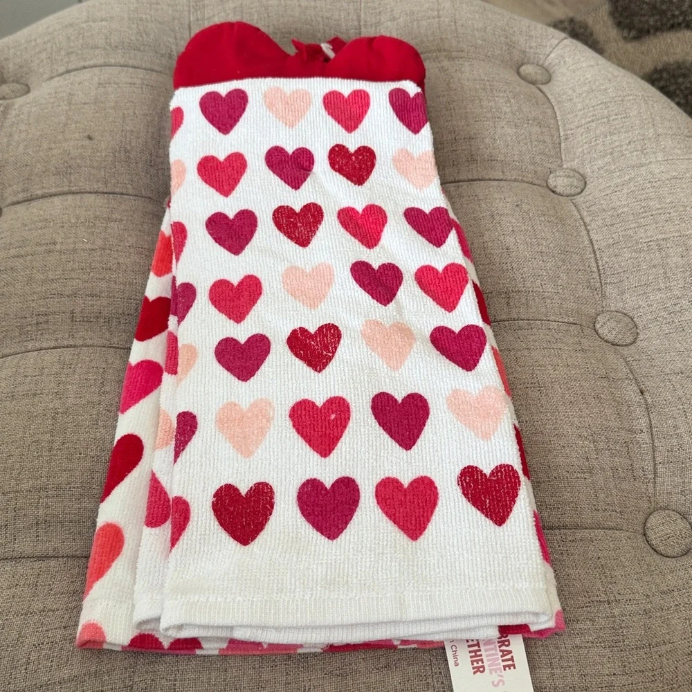 New Kohl's Celebrate Together Valentine's Day Hearts Kitchen Towel 2-Pack